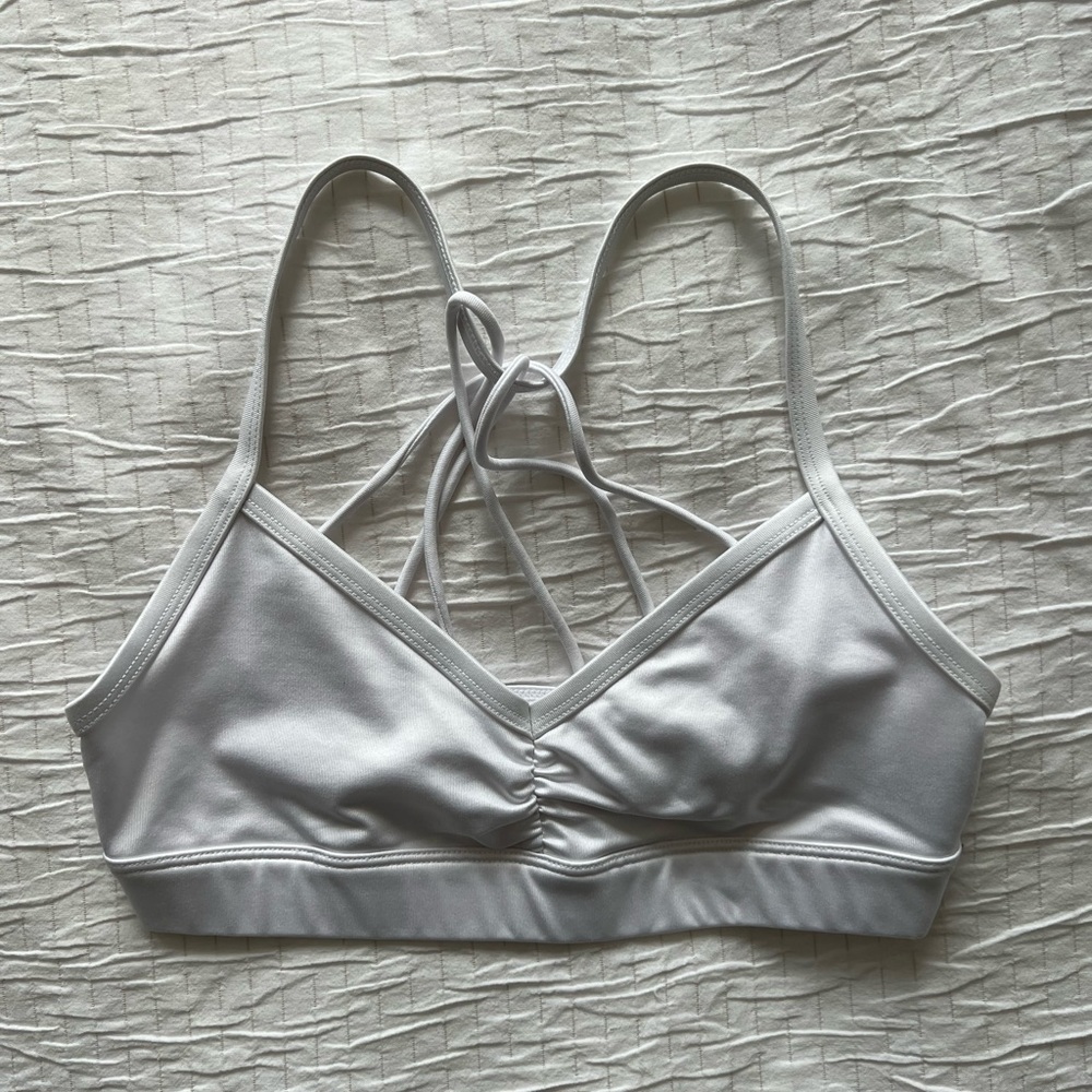 Alo yoga sports bra
